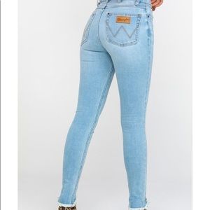 Wrangler High Rise Skinny